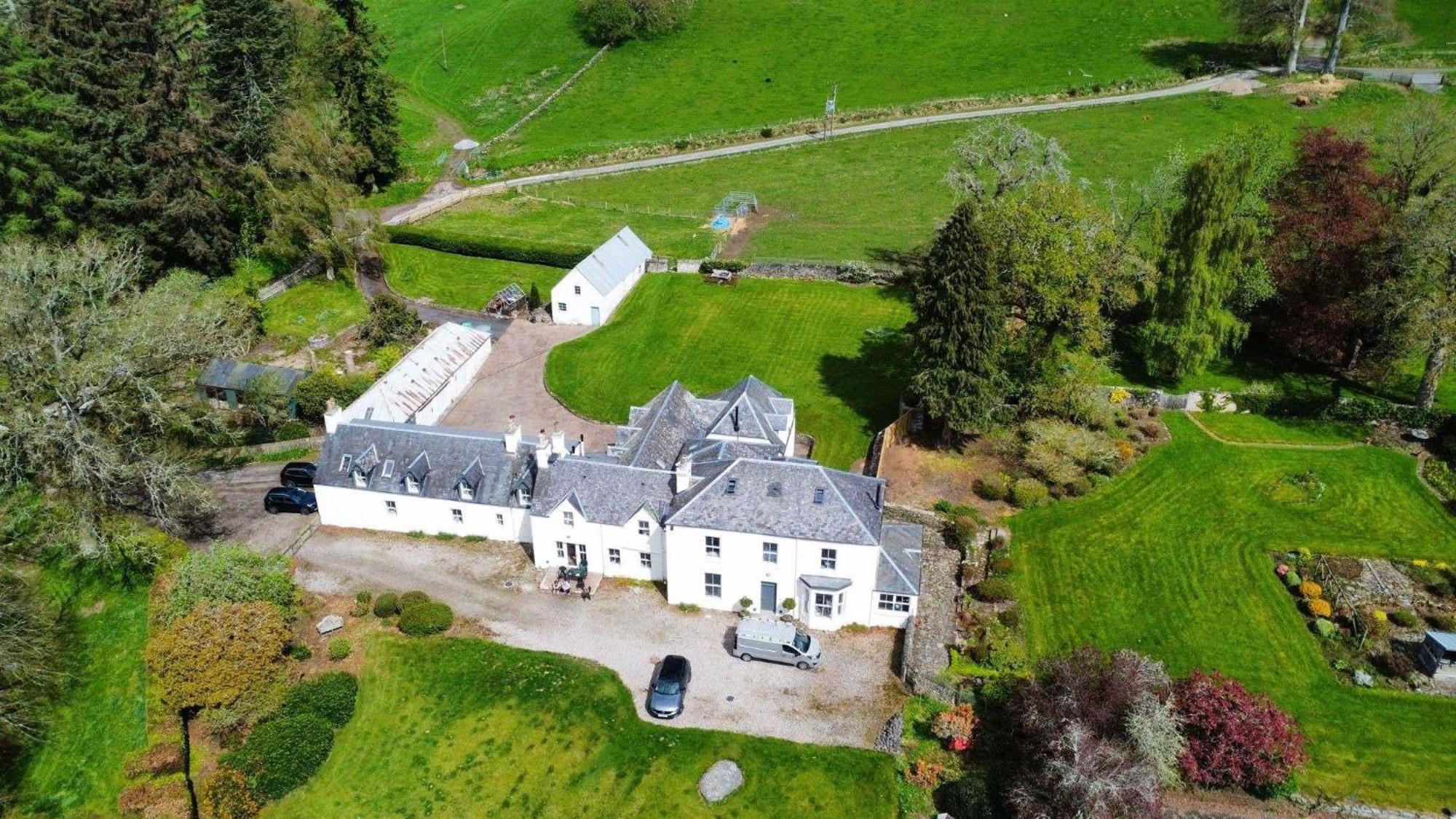 The Gardeners Cottage Питлохри Экстерьер фото